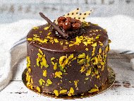 Рецепта Домашна торта с шам-фъстък с шоколадова глазура
